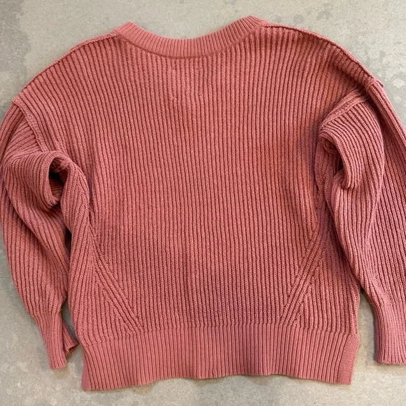 Aerie Women's Oversized Pink Sweater Size Small - Picture 2 of 3